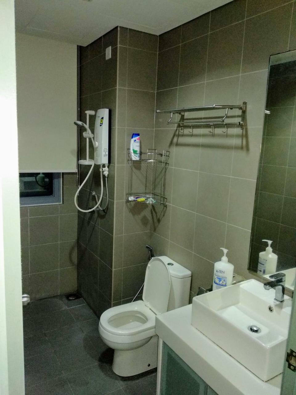 吉隆坡 Twin Towers Dorms旅舍 外观 照片